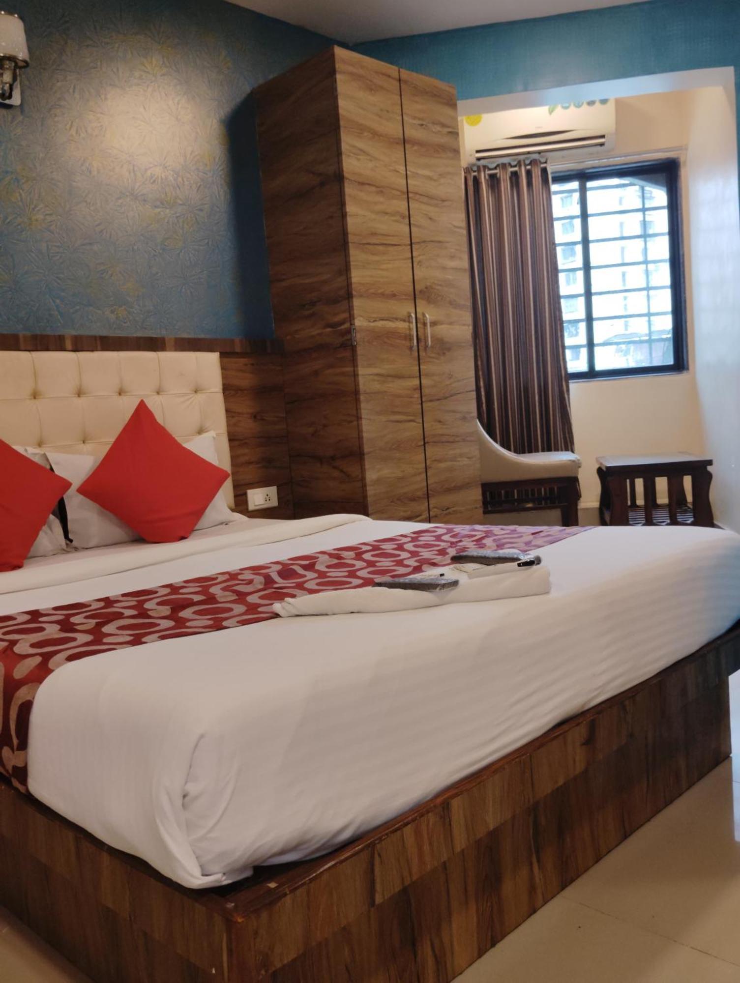 Hotel Golden Park Near Nesco Bombay Esterno foto